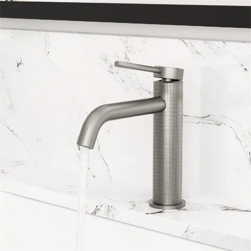 Single Handle Single Hole Bathroom Faucet